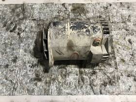 1117241 Ford Lt9000 Alternator - Used P/n