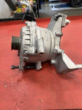 37390-2e960 Kia Genuine Hsg Assembly Alternator Generator