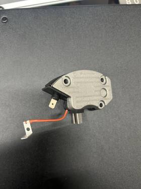Il224 Lucas Ford 3930 Alternator Voltage Regulator For The A127 Series