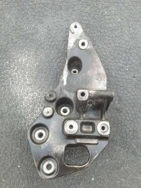 286933 Maserati Motors 2014 Ghibli Sq4 3.0l V6 Alternator Mount Bracket Oem 2015