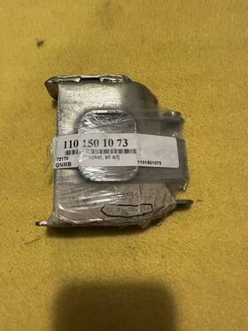 A1101501073 Mercedes-benz M110 Alternator Bracket Genuine New Mbo