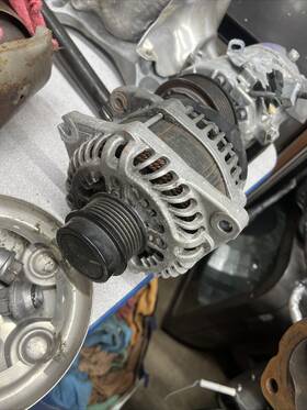 Gl-8951 Motorcraft Ford 3.0 Alternator 6 732 Miles