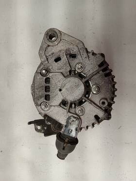 601-60770 Nissan 2000 Maxima Alternator Oem