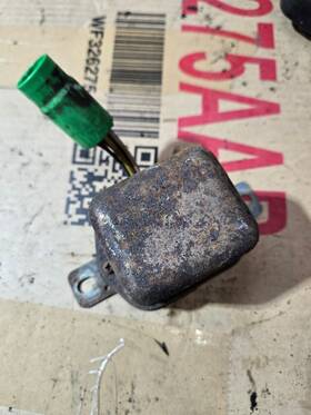 27700-35010 Toyota 84-89 Oem 4runner Pickup Truck Fj Corolla Voltage Regulator 2