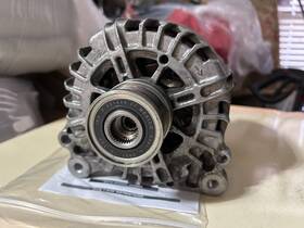 03l903023l Volkswagen 2015 Golf Sportwagen 2.0l Tdi Alternator 140amp Oem - Used