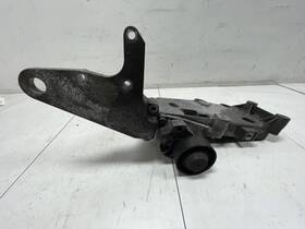 9497106 Volvo Xc90 2006 5 Cylinder Engine Alternator Mount Bracket Factory